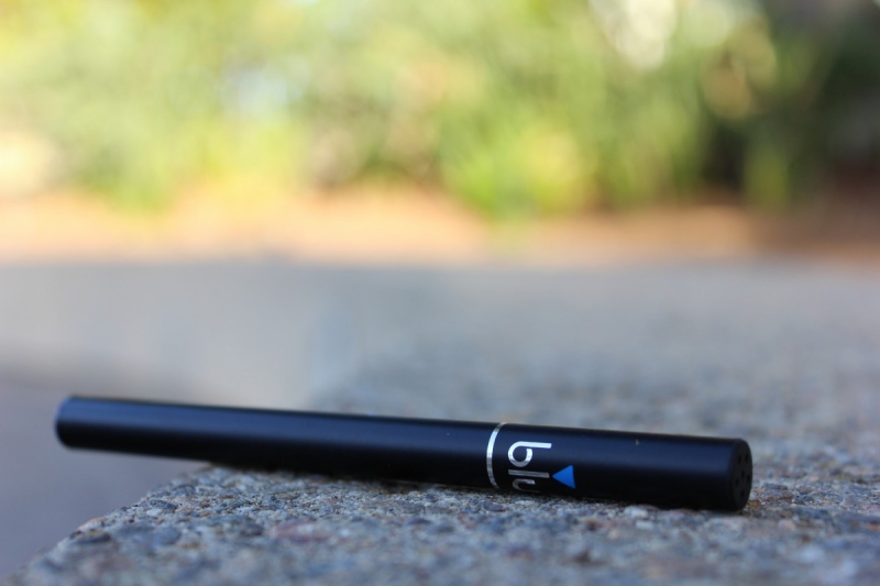 magasin-LA LONDE LES MAURES-min_e_cigarette_vaping_blu_cigs_blu_electronic_cigarette_tobacco_cigarette_smoke-637061